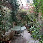 Comme dans une maison au milieu du 5ème Paris