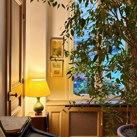 Appartamento Comme Dans Maison Au Milieu Du 5ème Parigi
